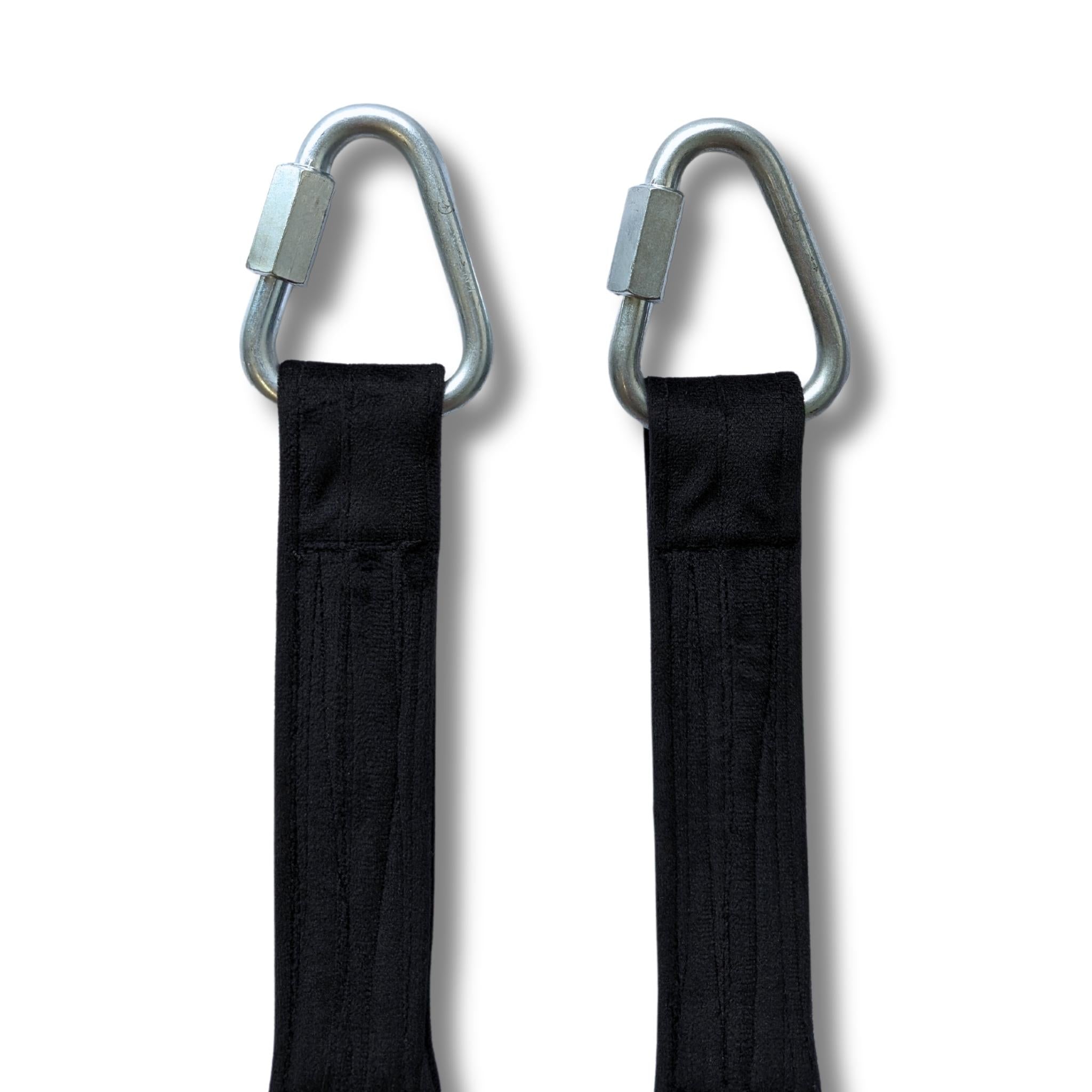 Triangle carabiner for aerial straps & bodyloops